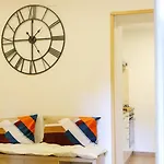 Cozy Apartment In Chiaia By Wonderful Italy